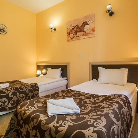 Hotel Royal بوروفتس المظهر الخارجي الصورة
