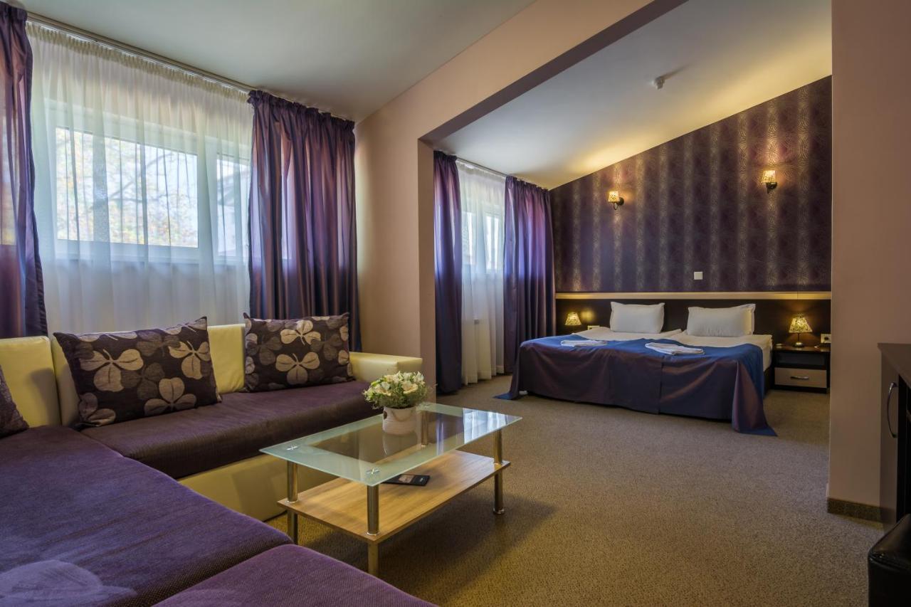 Hotel Royal بوروفتس المظهر الخارجي الصورة