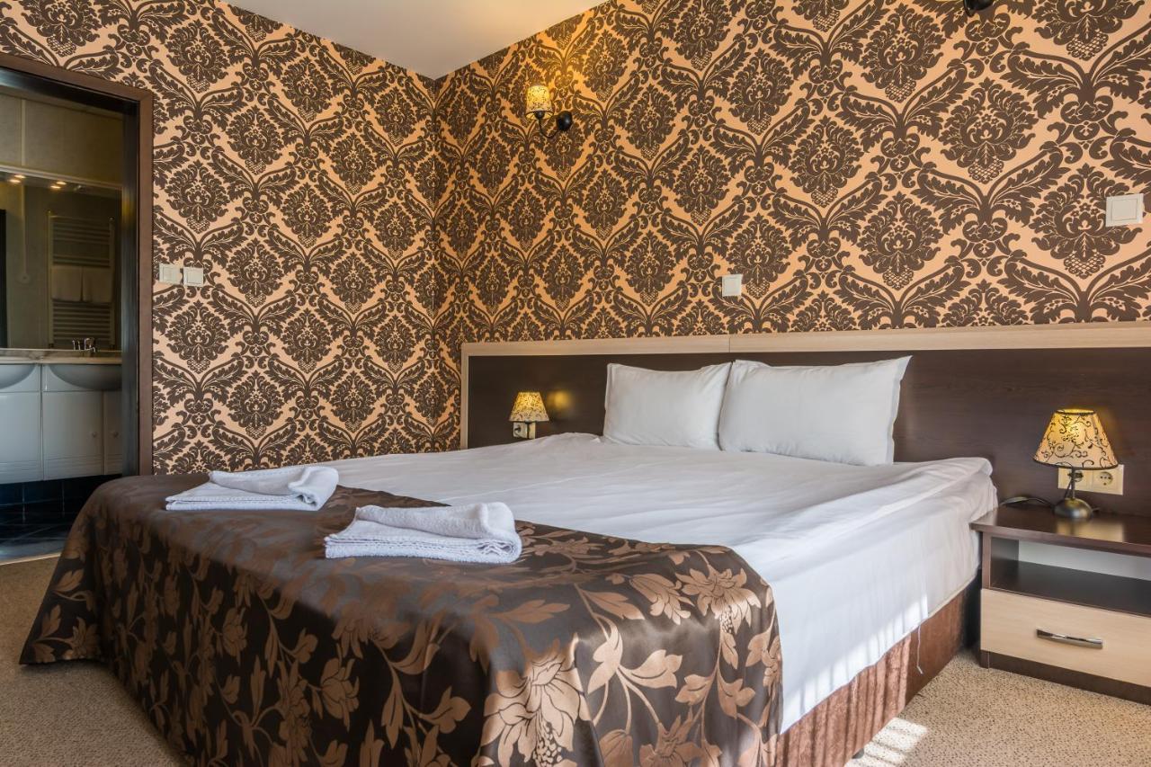 Hotel Royal بوروفتس المظهر الخارجي الصورة