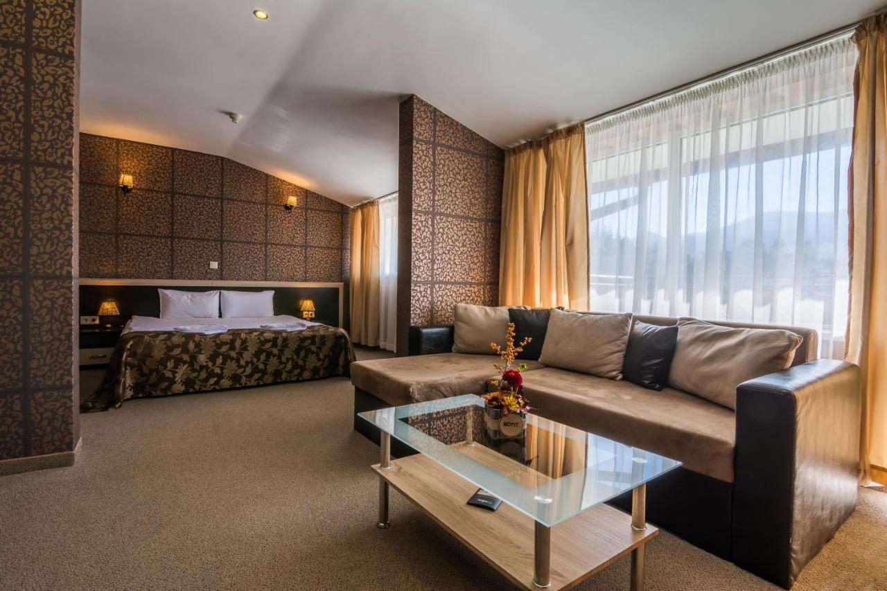 Hotel Royal بوروفتس المظهر الخارجي الصورة